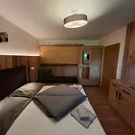 Sonnenheim Apartment *